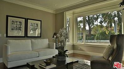 4th image of 3048 Queensbury Dr