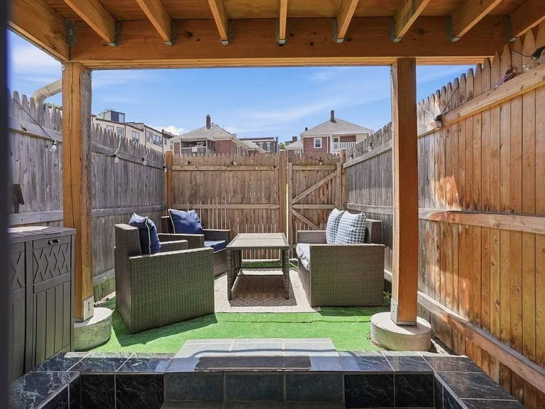 1722 Commonwealth Ave #1 — Photo 3