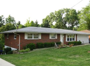 9771 N Holy Cross Rd, Fairview Heights, IL 62208