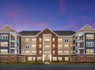 21630 Hawksbill High Cir UNIT 204, Sterling, VA 20164