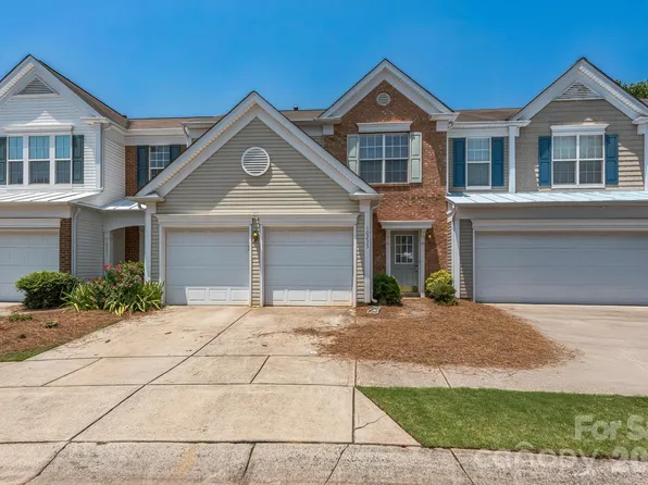 10235 Kendra Ct, Charlotte, NC 28277
