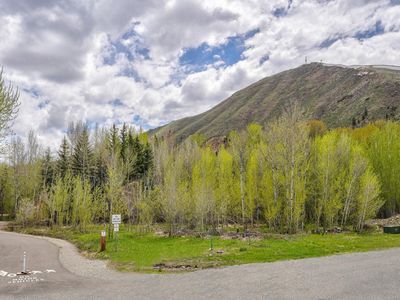 581 Aspen Dr, Hailey, ID, 83333