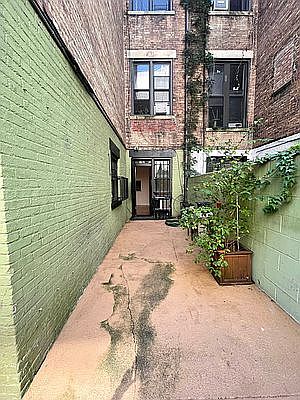 4th image of 119 W 75th St APT 1