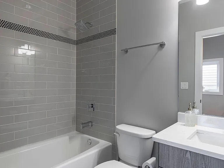 1725 S Ruble St — Photo 15