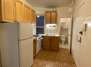 540 W 47th St #3N, New York, NY 10036