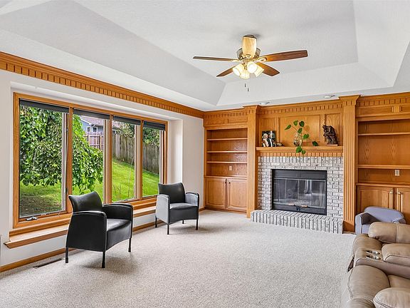 2nd image of 455 Edgewood Ln