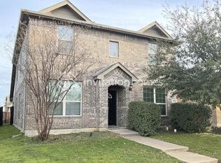 9201 Wayne St, Aubrey, TX 76227