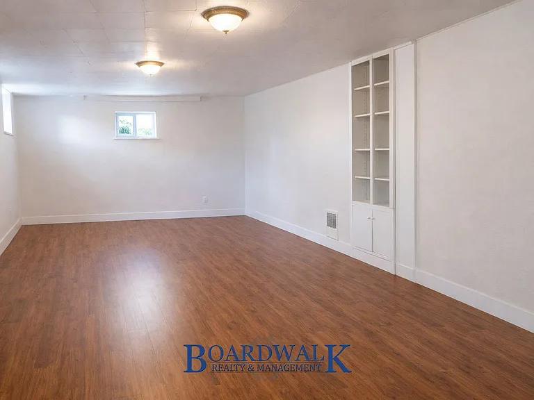 2725 S Lake St #2 — Photo 9