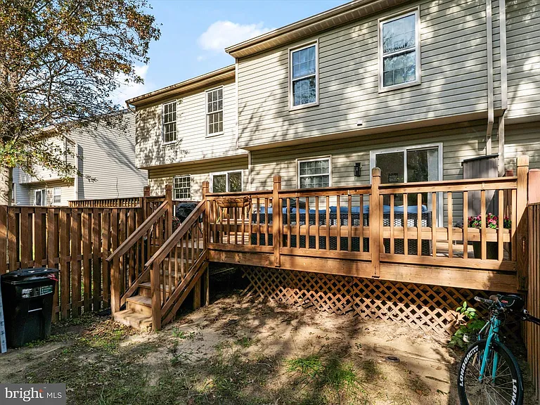 2139 Commissary Cir — Photo 40