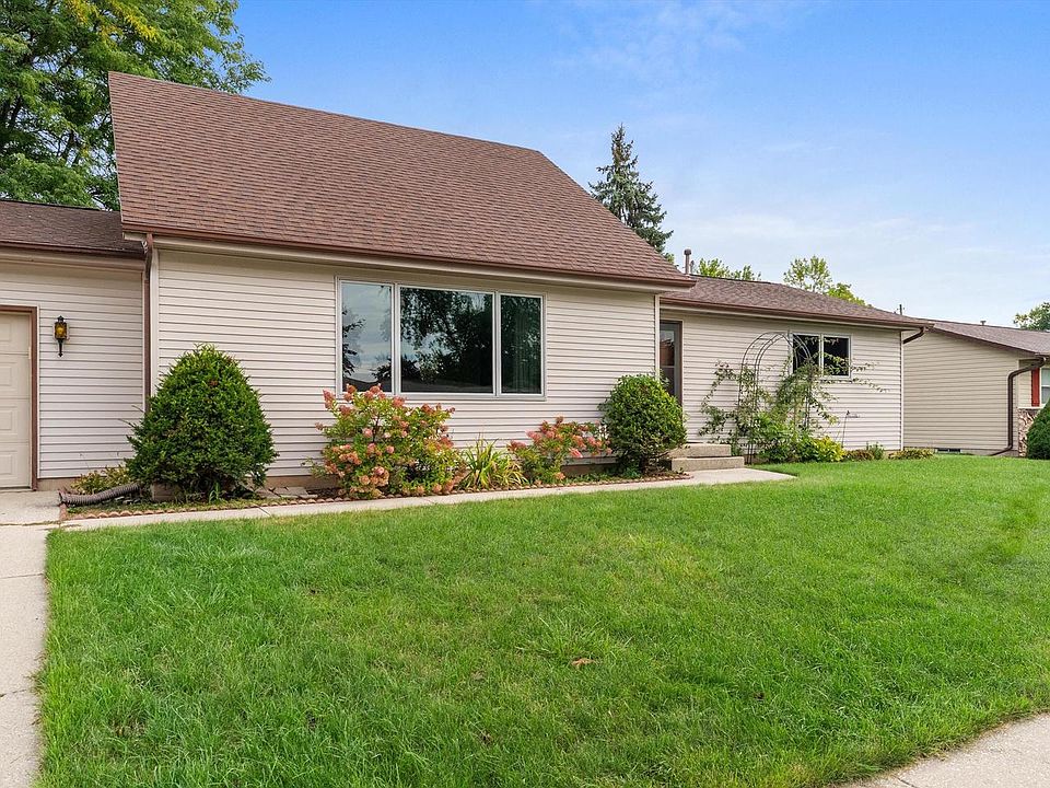 1st image of 1378 Irving CIRCLE