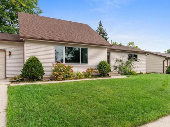 1378 Irving CIRCLE, Manitowoc, WI 54220