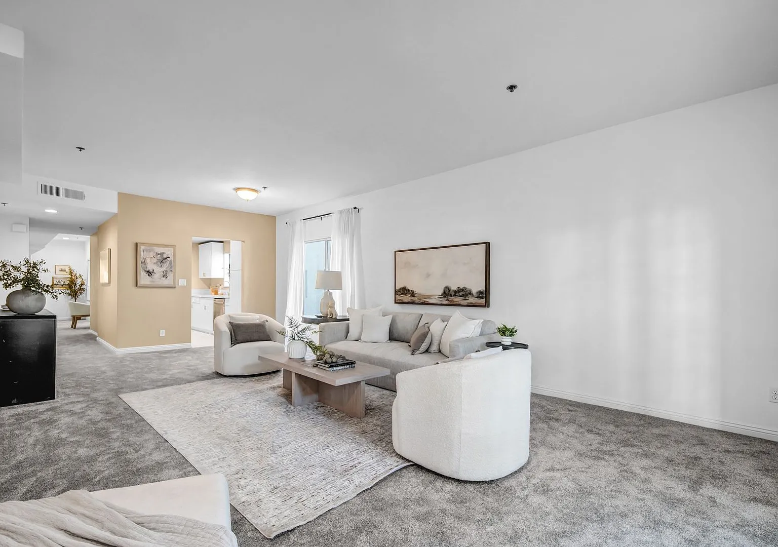 Prime Westwood Location! — Photo 3
