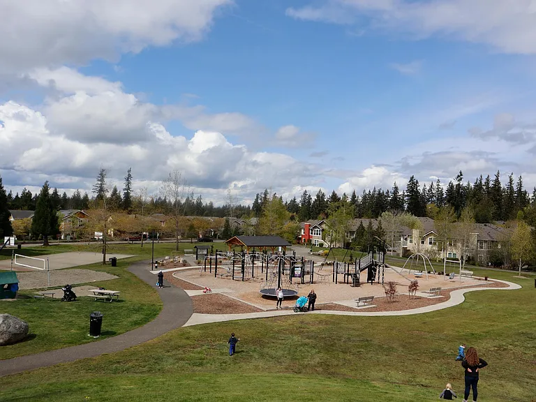 Hill in Cascara Park for sliding down on Snowy days!
