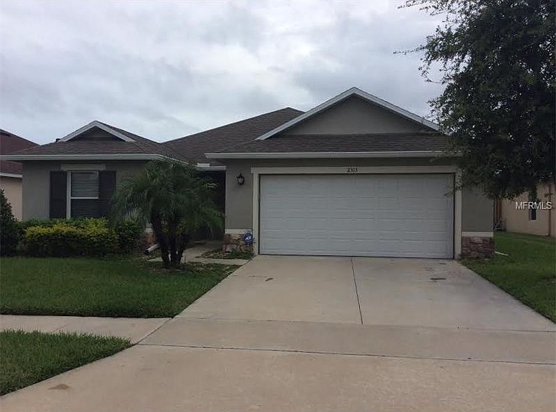 1st image of 2313 Plantation Oak Dr