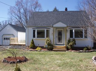 410 South St, Plainville, MA 02762