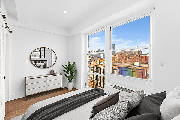 Rented by REAL New York | media 2