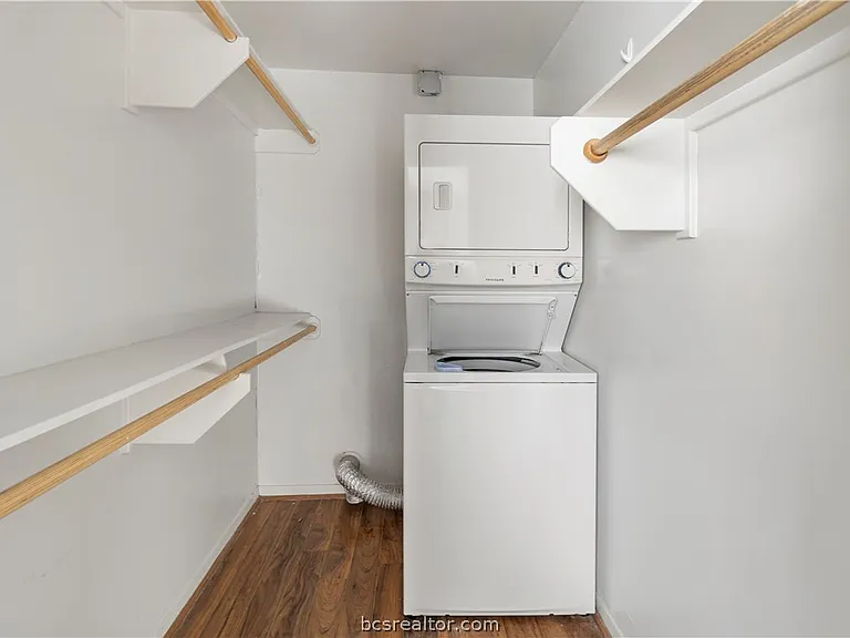 1014 E 23rd St — Photo 12