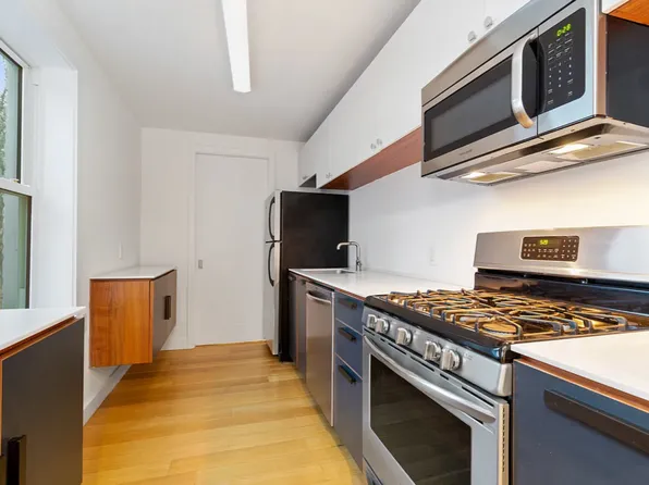 239 Bleecker Street image 2 of 5