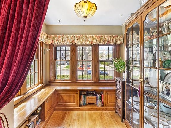5th image of 4926 N Cumberland Blvd #4924