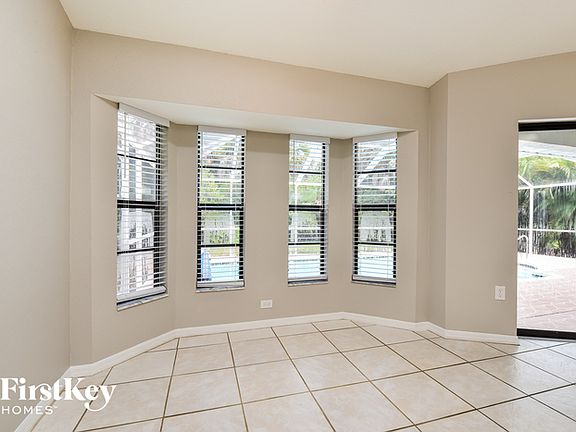 5th image of 4381 Meager Cir