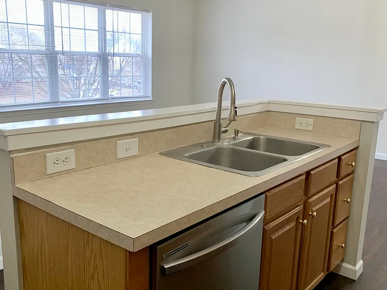 163 Norlawn Cir — Photo 8
