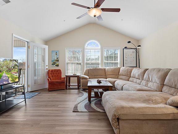 5th image of 115 Veranda Way Unit 6F