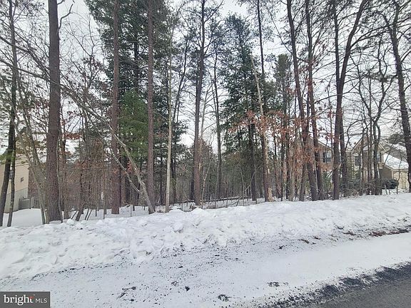 4th image of 407 S Lakeview Dr
