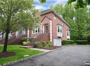 1 Candlewood Dr #1, Westwood, NJ 07675