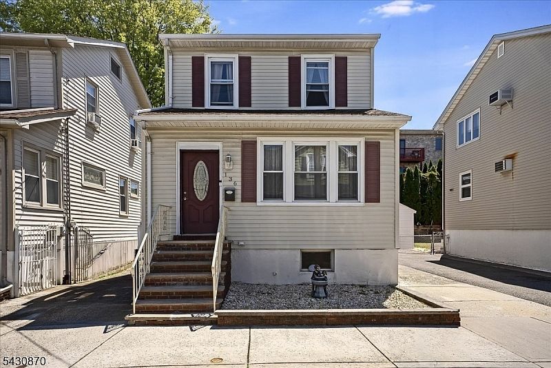 1st image of 136 Cedar St