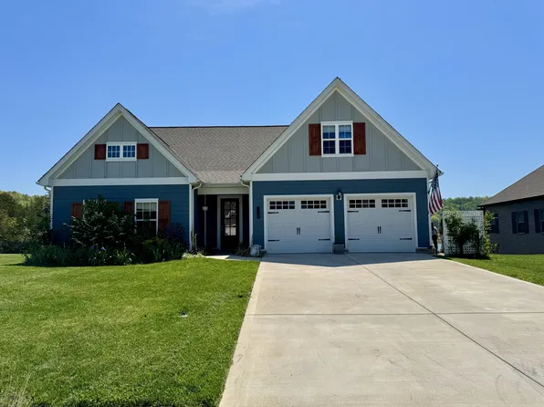 169 Ashton Fields Dr, Lenoir City, TN 37772