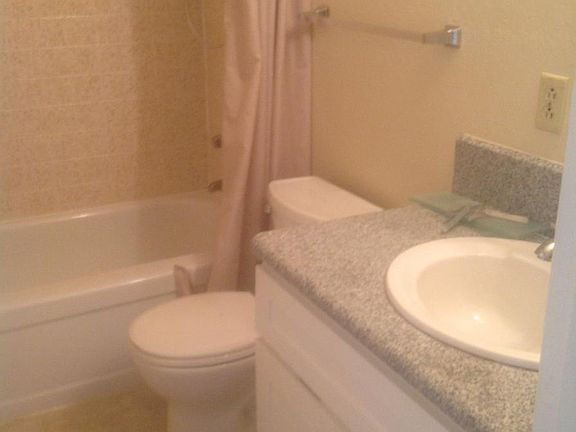 5th image of 1729 Noranda Dr APT 4