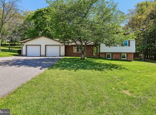 1107 King Arthur Ct, Sykesville, MD 21784