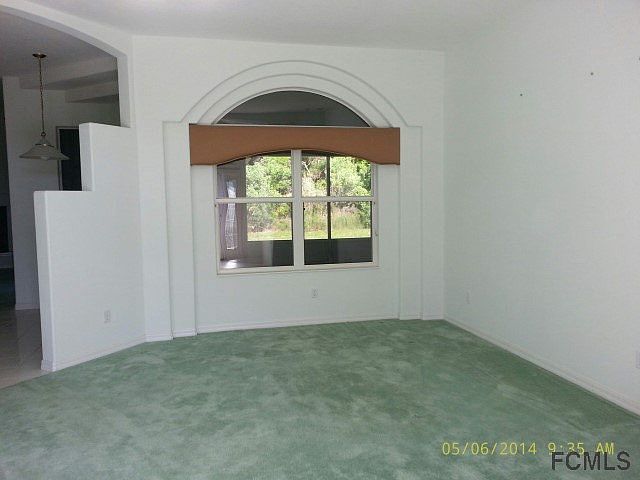 1st image of 28 Fairchild Ln