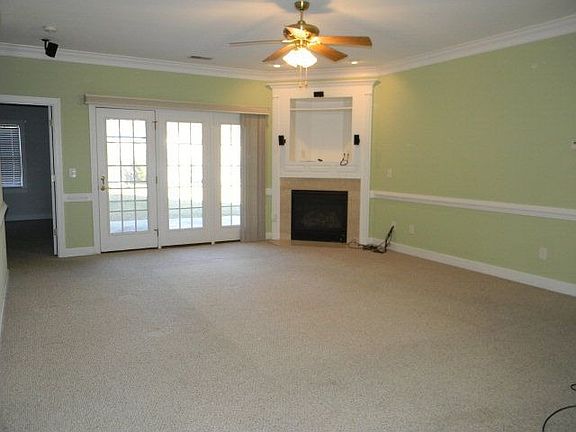 4th image of 3600 Greystone Dr