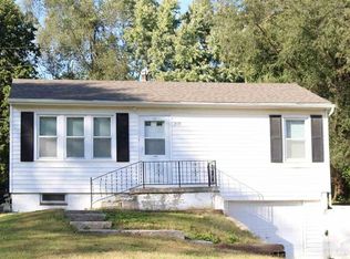 219 E 6th St, Tonganoxie, KS 66086