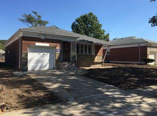 5615 231st St, Oakland Gardens, NY 11364