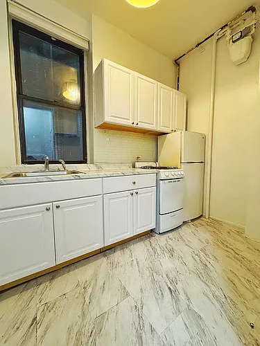 158 1st Ave Photo 1