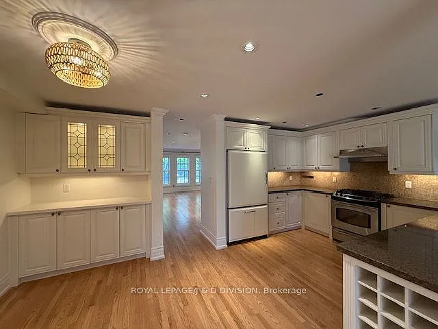 213 Cranbrooke Ave — Photo 9