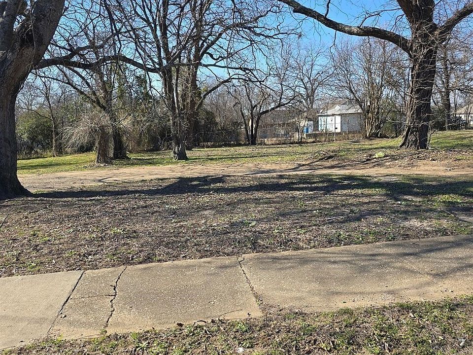 1st image of 2115 S Denley Dr