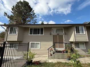 10663 138th St, Surrey, BC V3T 4K7