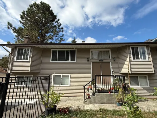 10663 138th St, Surrey, BC V3T 4K7