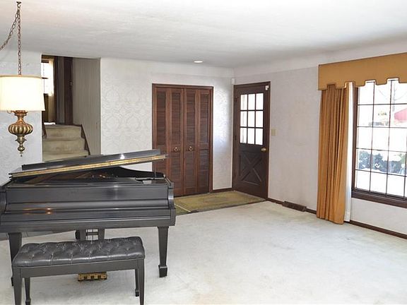 4th image of 3545 Archwood Dr