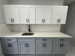 141 Park Ave #8F, Newark, NJ 07104