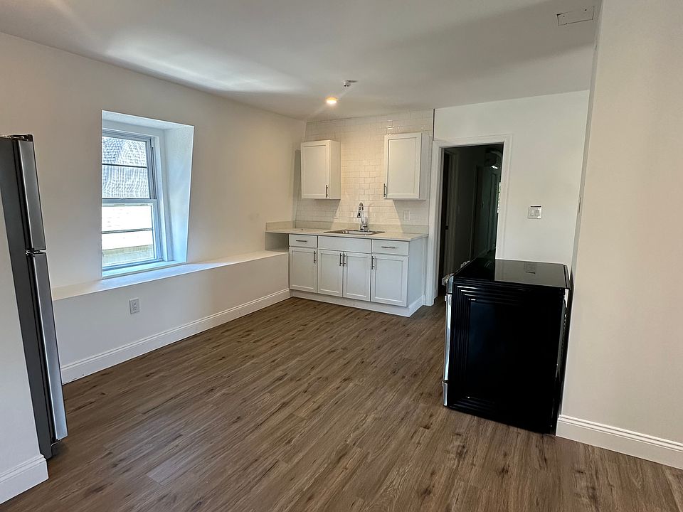 1st image of 62 W 6th St #3