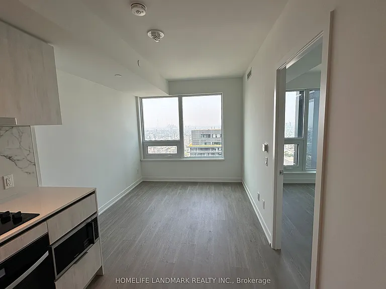 8 Wellesley St W #5602 — Photo 3
