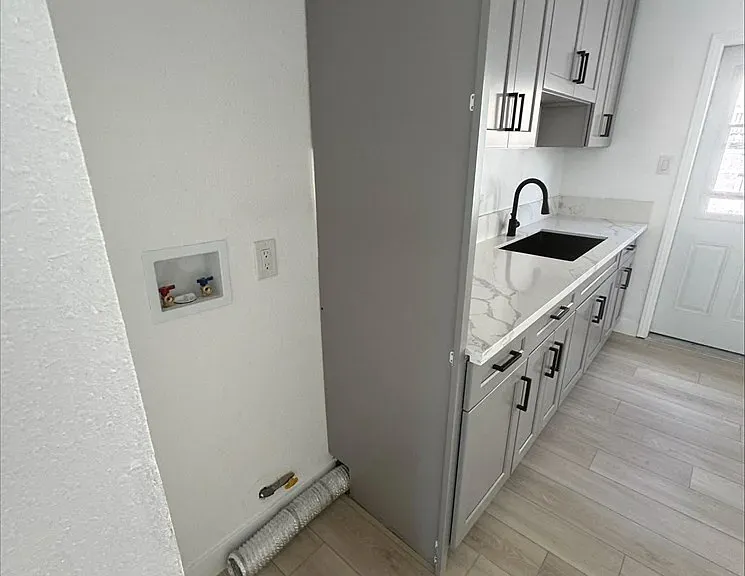5776 Rostrata Ave — Photo 2