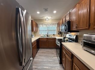 16 Tanglewood Dr, Reading, PA 19607