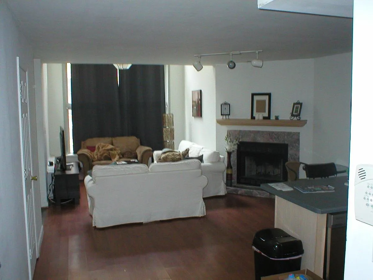 1931 N Sheffield Avenue — Photo 3