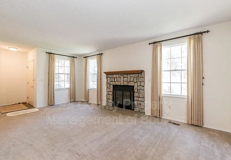 3839 Paseo Del Prado — Photo 4