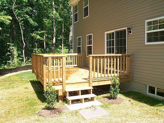 WELCOMING DECK!